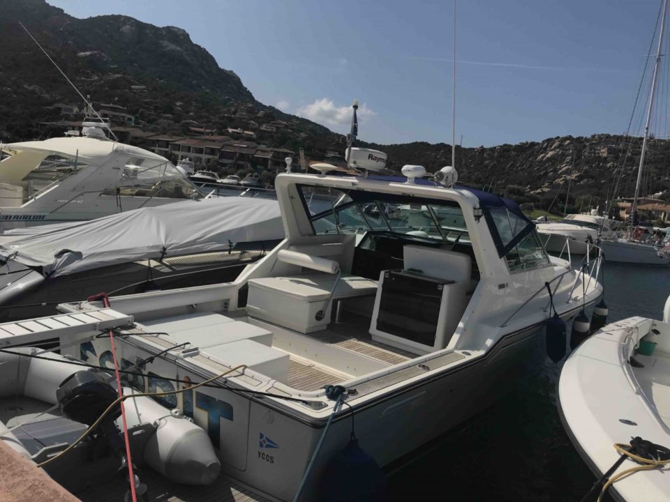 Tiara 36